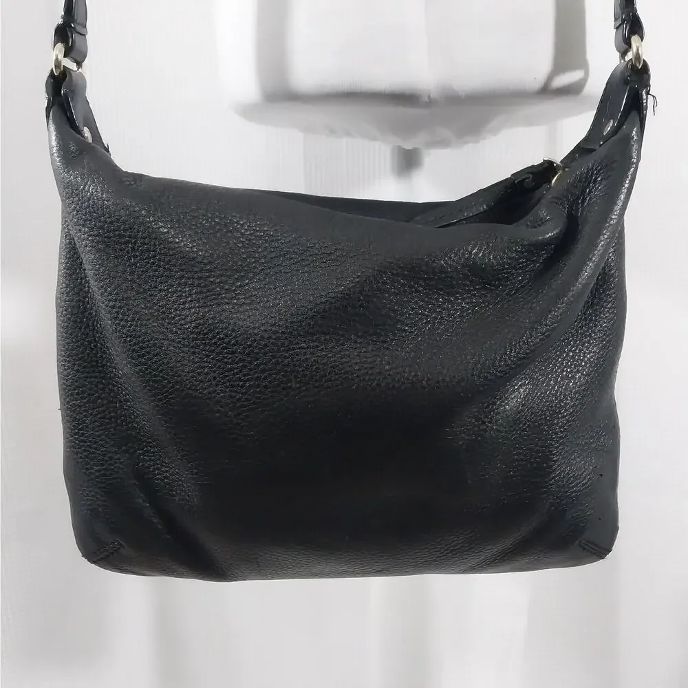 KATE SPADE! BLACK PEBBLED GENUINE LEATHER LOGO FRONT CROSSBODY, SHOULDER BAG!